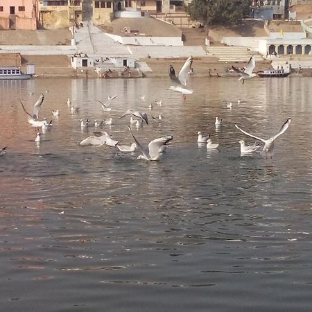 Tandon Lodge On The Ganga Ghat Homestay 바라나시 외부 사진