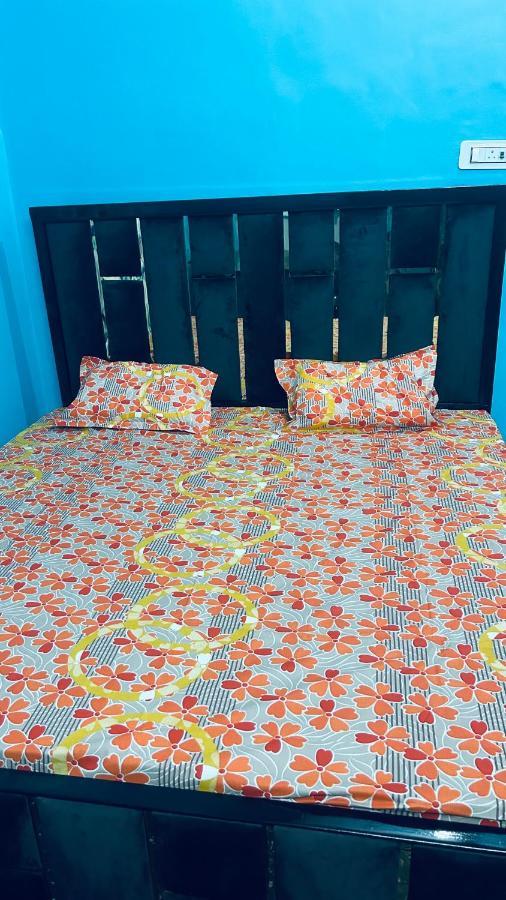 Tandon Lodge On The Ganga Ghat Homestay 바라나시 외부 사진