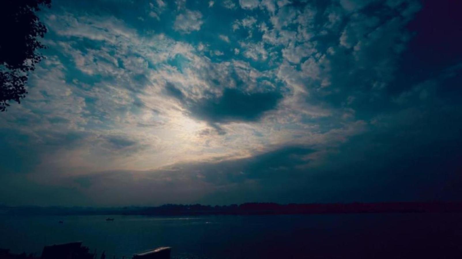Tandon Lodge On The Ganga Ghat Homestay 바라나시 외부 사진